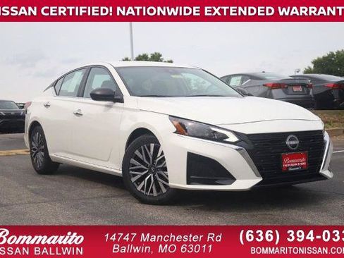 Certified 2025 Nissan Altima 2.5 SV FWD image 1