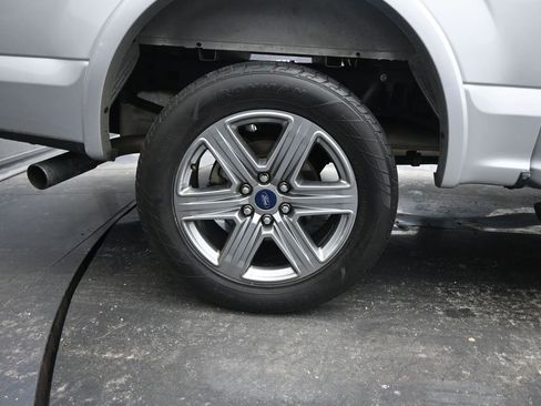 Used 2019 Ford F150 XLT w/ Equipment Group 302A Luxury image 12