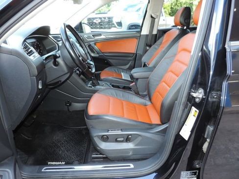 Used 2018 Volkswagen Tiguan SEL Premium FWD image 23