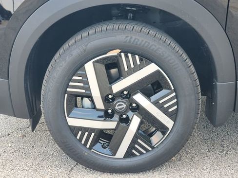 New 2026 Nissan Kicks SV image 7