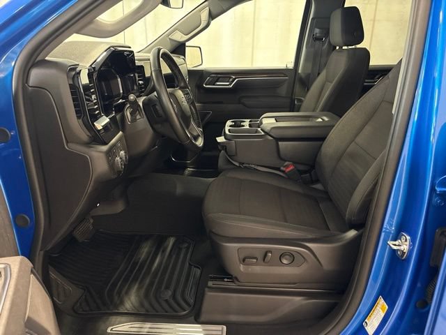 Used 2026 Chevrolet Silverado 1500 RST AWD/4WD image 12