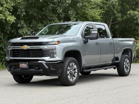 Used 2024 Chevrolet Silverado 2500 Custom w/ Custom Value Package AWD/4WD image 8