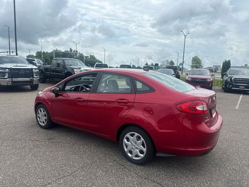 Used 2012 Ford Fiesta SE w/ Winter Pkg FWD image 3