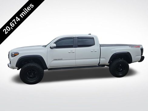 Used 2023 Toyota Tacoma TRD Off-Road AWD/4WD image 2