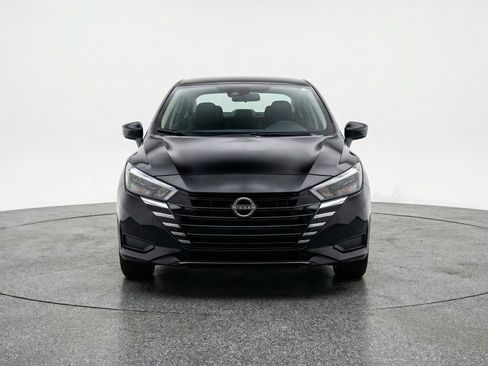 Used 2025 Nissan Versa SV image 2