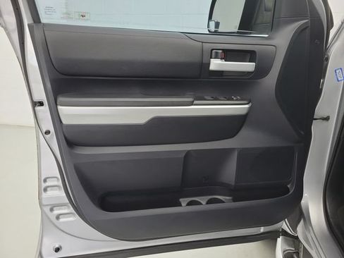 Used 2014 Toyota Tundra SR5 w/ SR5 Upgrade Package RWD image 18