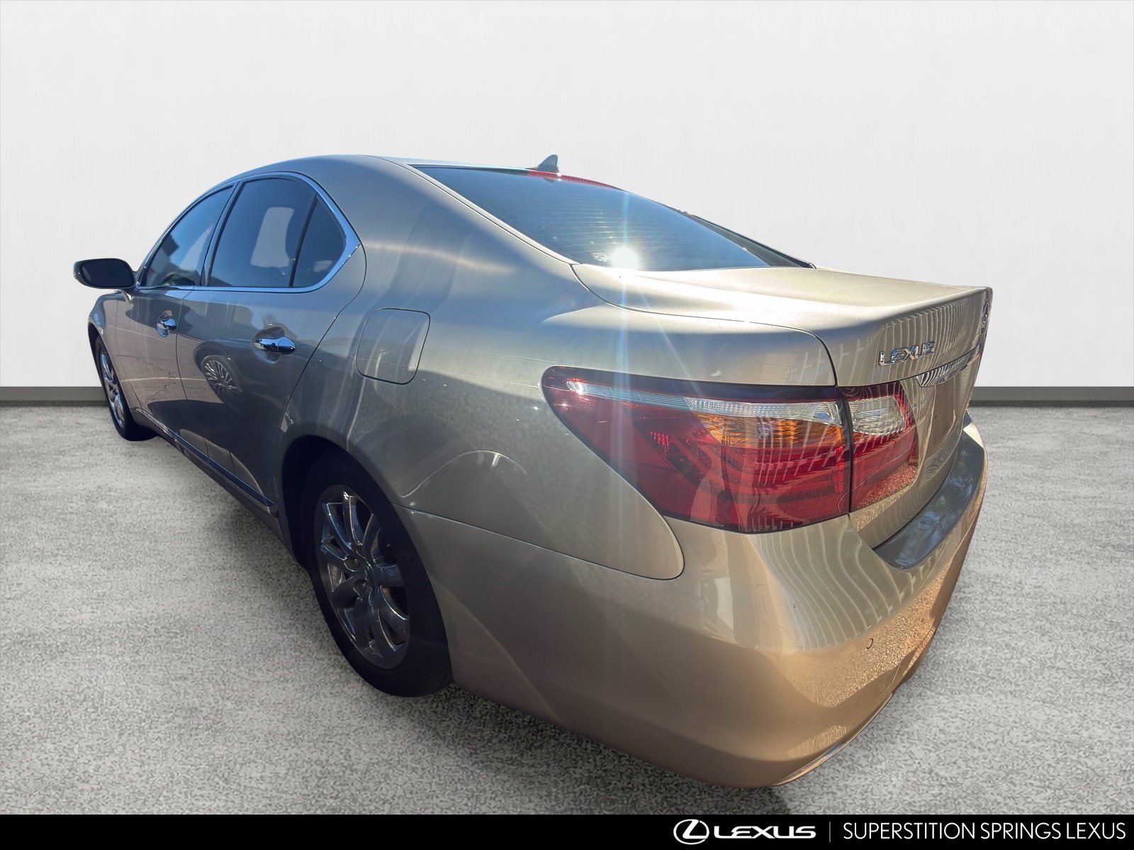 Used 2010 Lexus LS 460 RWD image 6