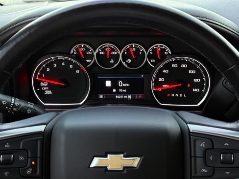 Used 2021 Chevrolet Silverado 1500 LTZ AWD/4WD image 22