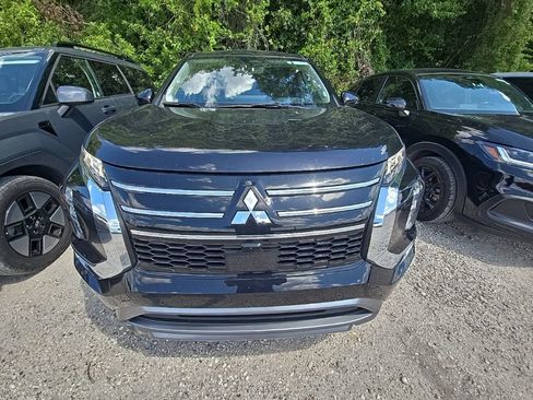 Used 2025 Mitsubishi Outlander SE FWD image 5