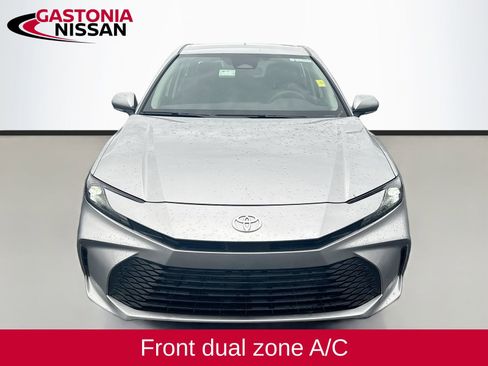 Used 2025 Toyota Camry LE image 2
