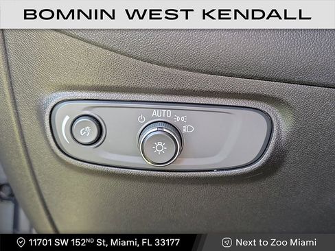 Used 2023 Chevrolet Equinox LT image 25