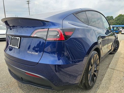 Used 2023 Tesla Model Y Performance AWD/4WD image 5
