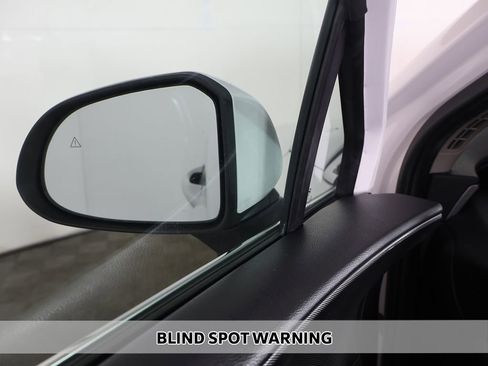 Used 2023 Hyundai Santa Fe SE w/ Cargo Package AWD/4WD image 4