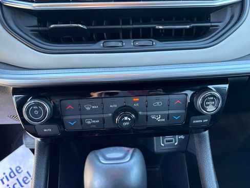 Used 2025 Jeep Compass Limited AWD/4WD image 43