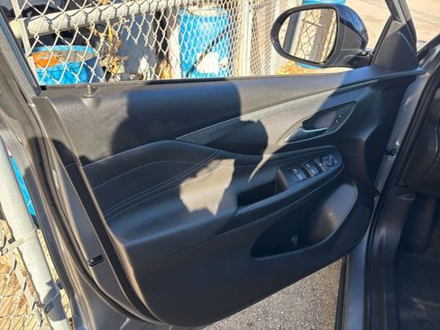 Used 2025 Buick Envista Sport Touring image 20