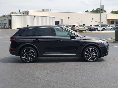 Used 2023 Lincoln Corsair Reserve w/ Equipment Group 201A FWD image 9