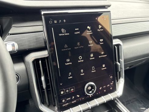 Certified 2025 GMC Acadia Elevation image 22