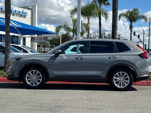 Used 2025 Honda CR-V EX-L image 2