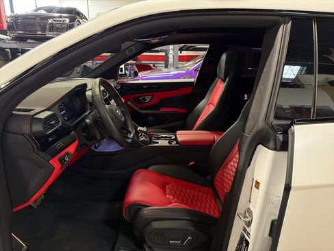 Used 2022 Lamborghini Urus image 14