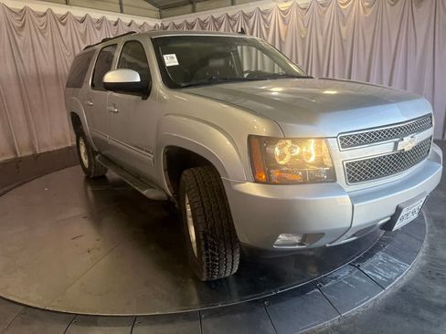 Used 2013 Chevrolet Suburban LT AWD/4WD image 3
