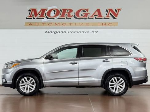 Used 2016 Toyota Highlander LE w/ Protection Package #3 AWD/4WD image 6