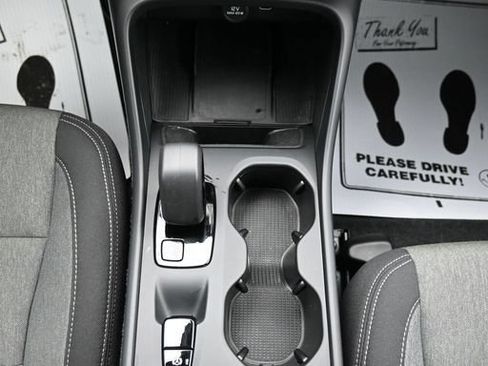 Used 2024 Volvo XC40 B5 Core AWD/4WD image 20