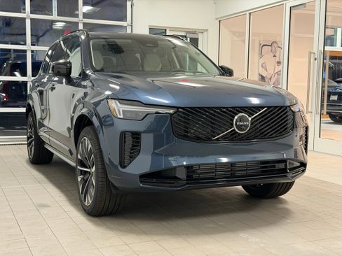 New 2026 Volvo XC90 T8 Ultra w/ Protection Package AWD/4WD image 5