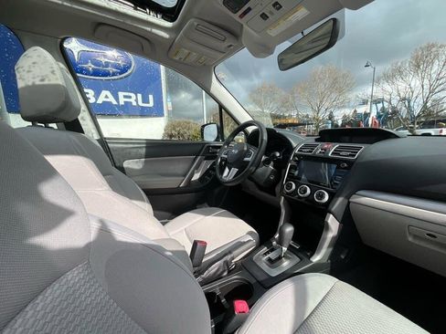 Used 2018 Subaru Forester 2.5i Premium image 18