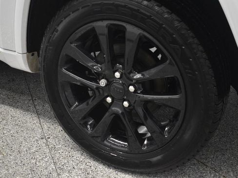 Used 2021 Jeep Grand Cherokee Altitude image 14