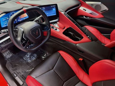 Used 2024 Chevrolet Corvette Stingray Preferred Cpe w/ LPO, Roadside Safety Package RWD image 7