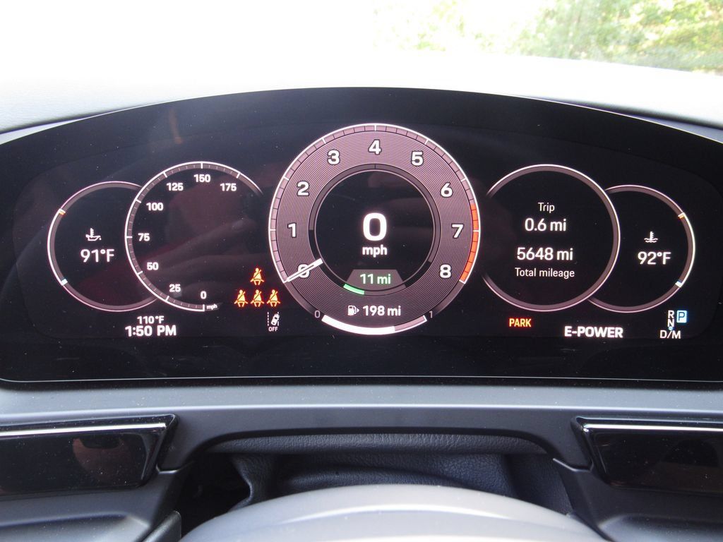 Certified 2025 Porsche Cayenne E-Hybrid AWD/4WD image 31