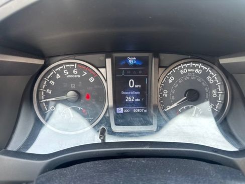 Used 2023 Toyota Tacoma TRD Off-Road AWD/4WD image 7
