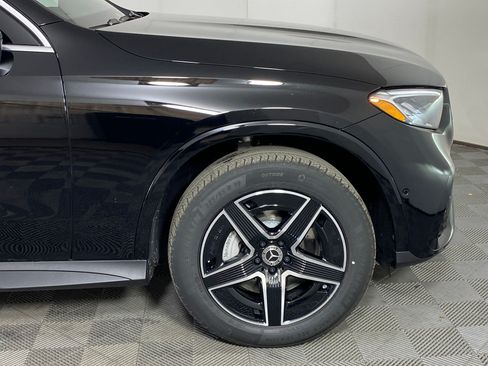 Used 2026 Mercedes-Benz GLC 300 4MATIC image 11