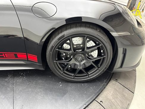 Certified 2025 Porsche 911 GT3 RWD image 17