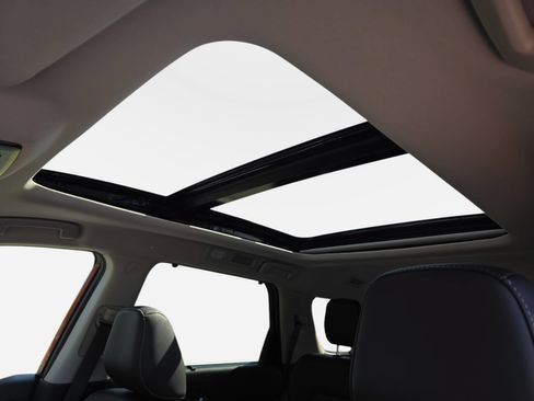 New 2026 Nissan Pathfinder Platinum FWD image 28
