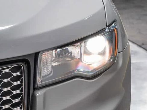 Used 2021 Jeep Grand Cherokee Laredo X image 8