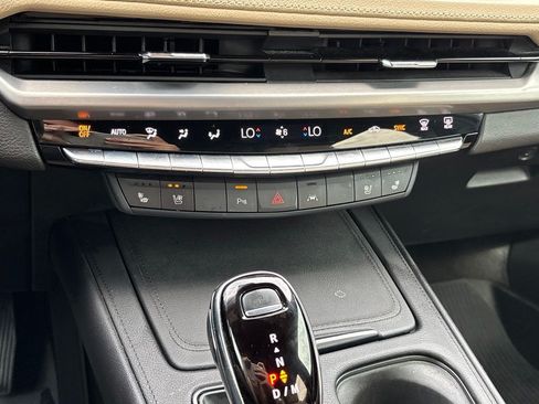 Used 2024 Cadillac XT4 Premium Luxury FWD image 23