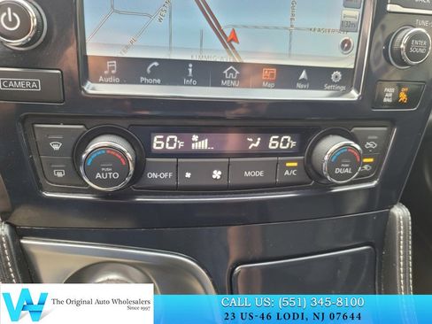 Used 2017 Nissan Maxima 3.5 SL FWD image 21