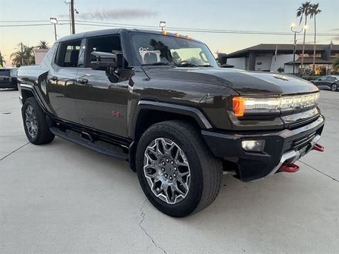 Used 2025 GMC Hummer EV 3X w/ LPO, Sport Package AWD/4WD image 7