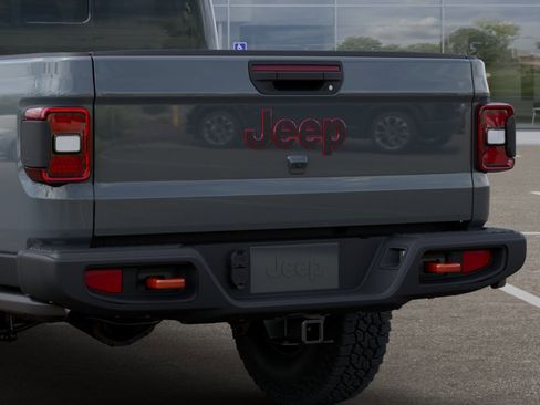 New 2025 Jeep Gladiator Rubicon image 13