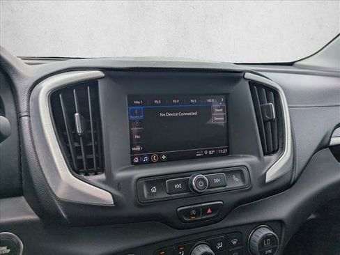 Used 2022 GMC Terrain SLE w/ Driver Convenience Package FWD image 2
