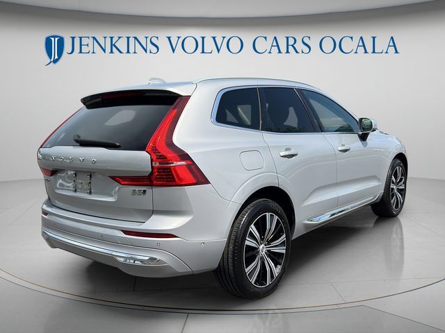 Used 2023 Volvo XC60 B5 Plus AWD/4WD image 3