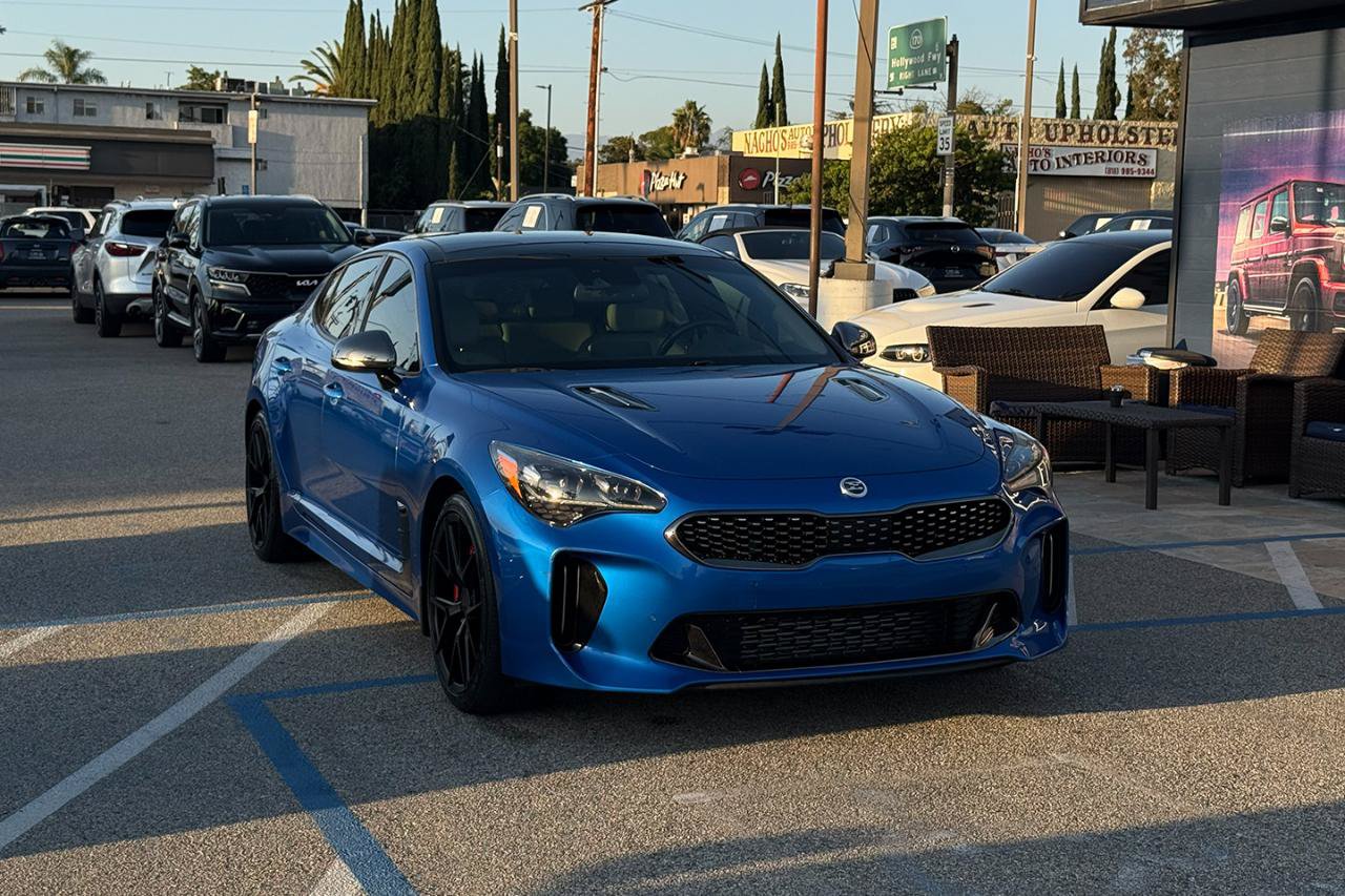 Used 2018 Kia Stinger GT2 AWD/4WD image 4