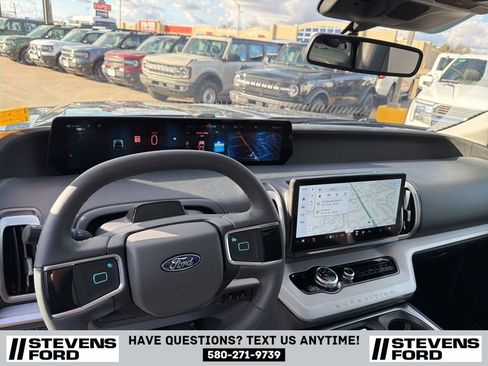 Used 2025 Ford Expedition Max Active AWD/4WD image 18