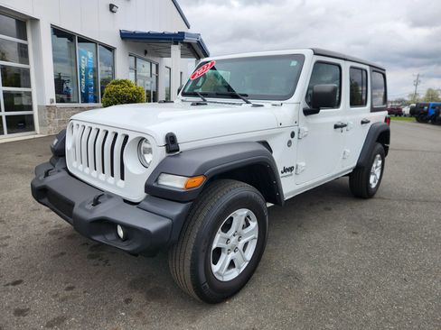 Used 2022 Jeep Wrangler Unlimited Sport AWD/4WD image 5