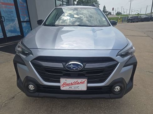 Used 2023 Subaru Outback Premium AWD/4WD image 18