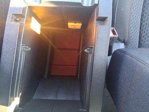 Used 2013 Chevrolet Equinox LS image 31