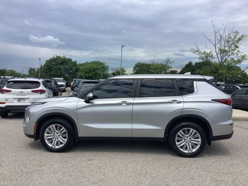 Used 2022 Mitsubishi Outlander ES FWD image 8