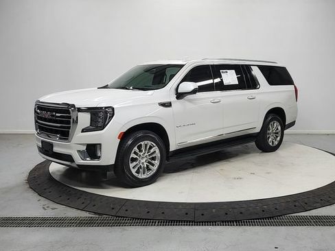 Used 2021 GMC Yukon XL SLT w/ SLT Premium Package RWD image 4