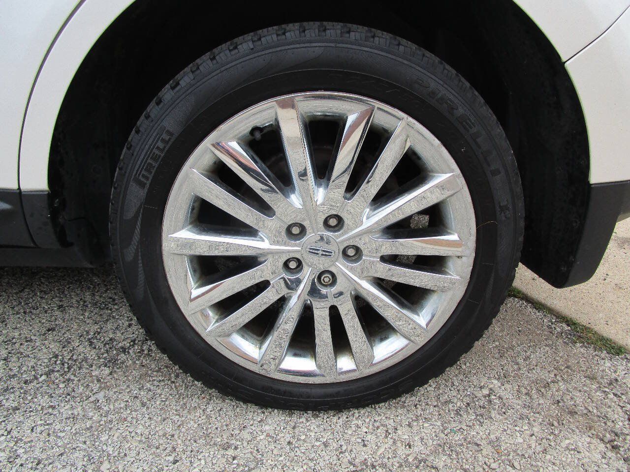 Used 2015 Lincoln MKX AWD w/ Equipment Group 102A image 15